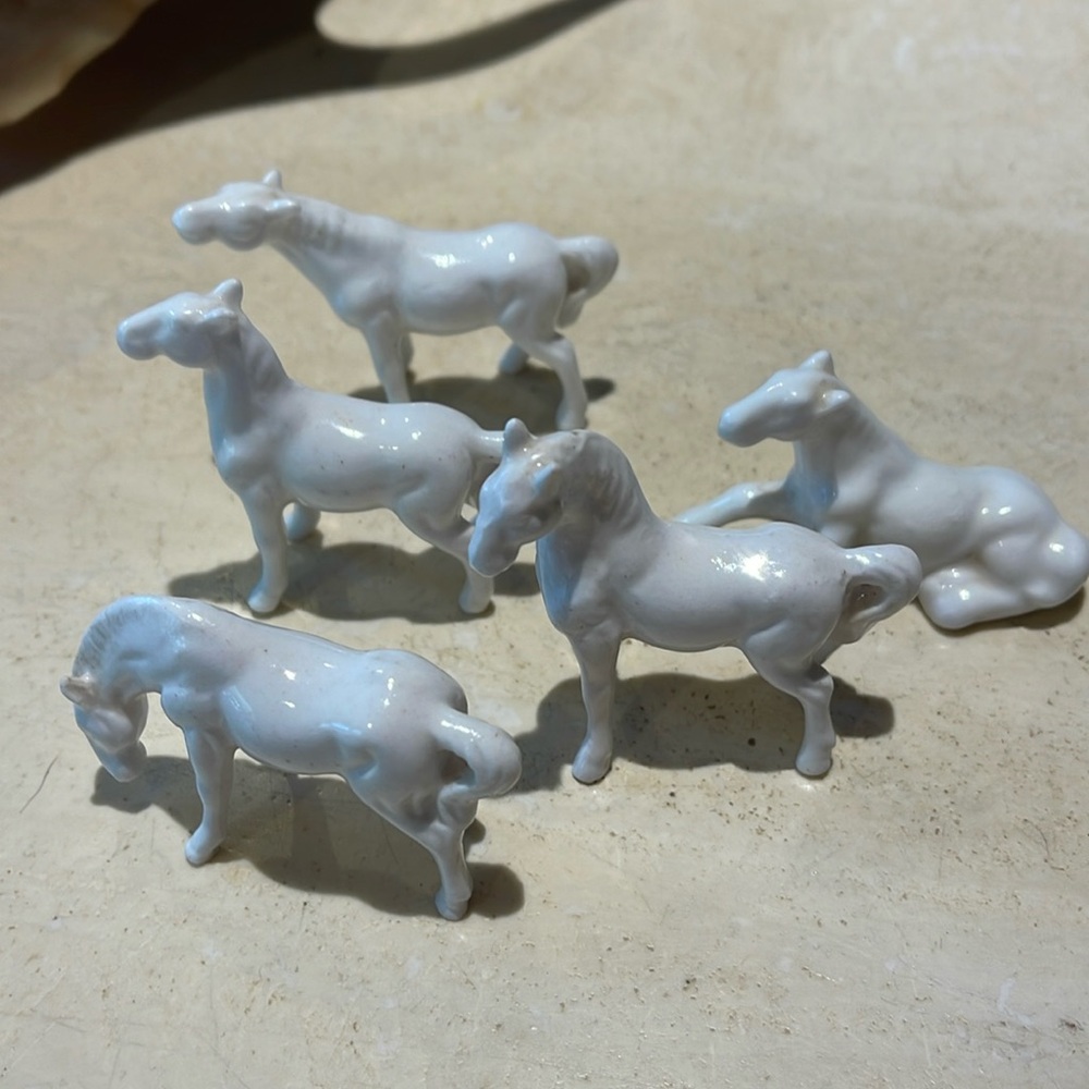 Group of 5 horses porcelain miniatures